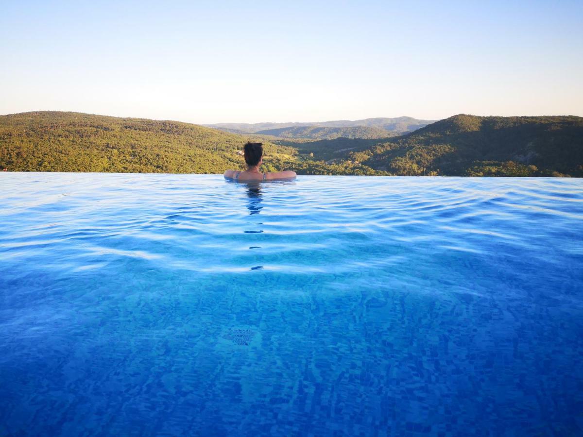 Home Andrea With Infinity Salty Pool Roč Buitenkant foto