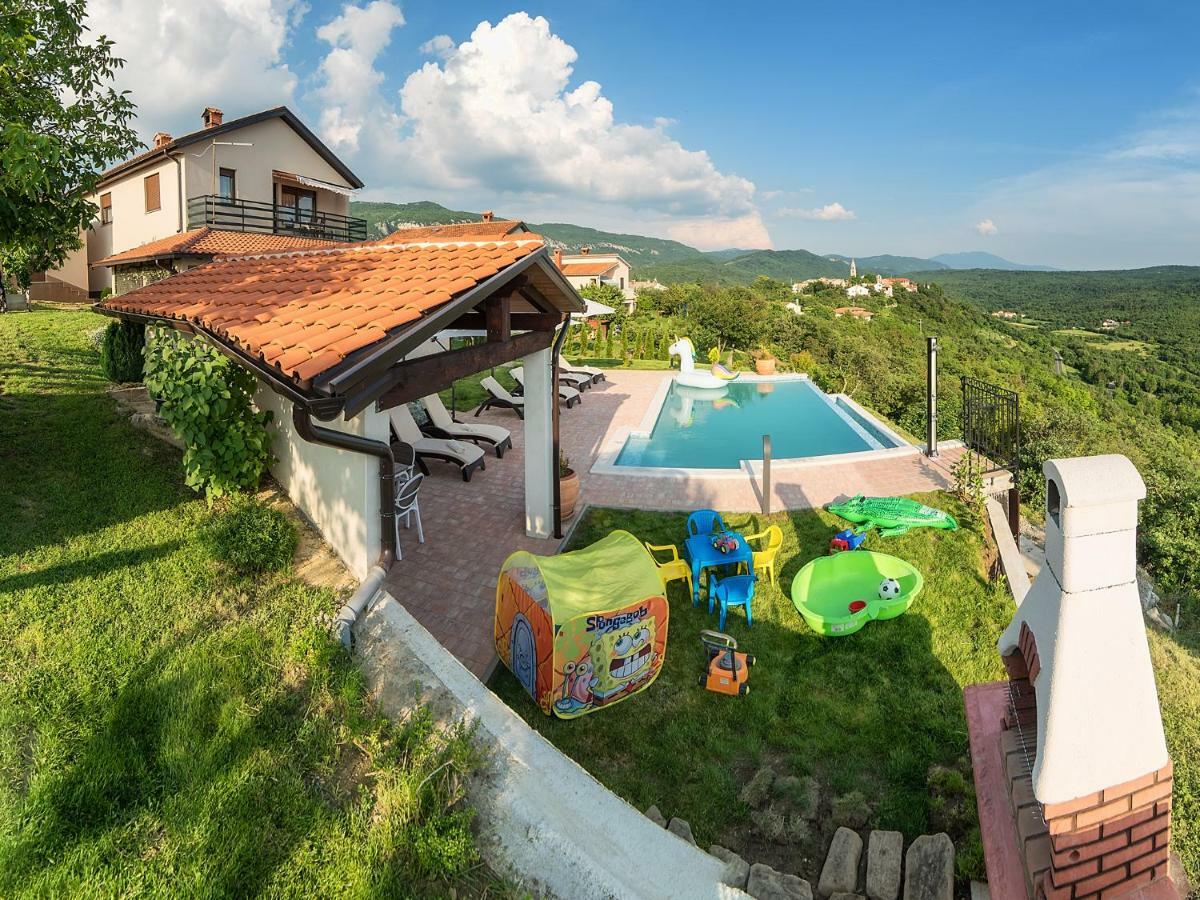 Home Andrea With Infinity Salty Pool Roč Buitenkant foto